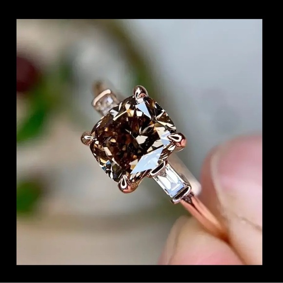 Size 11 Elegant 14K Gold-Plated Ring with Sparkling Square Cubic Zirconia. - Picture 2 of 4